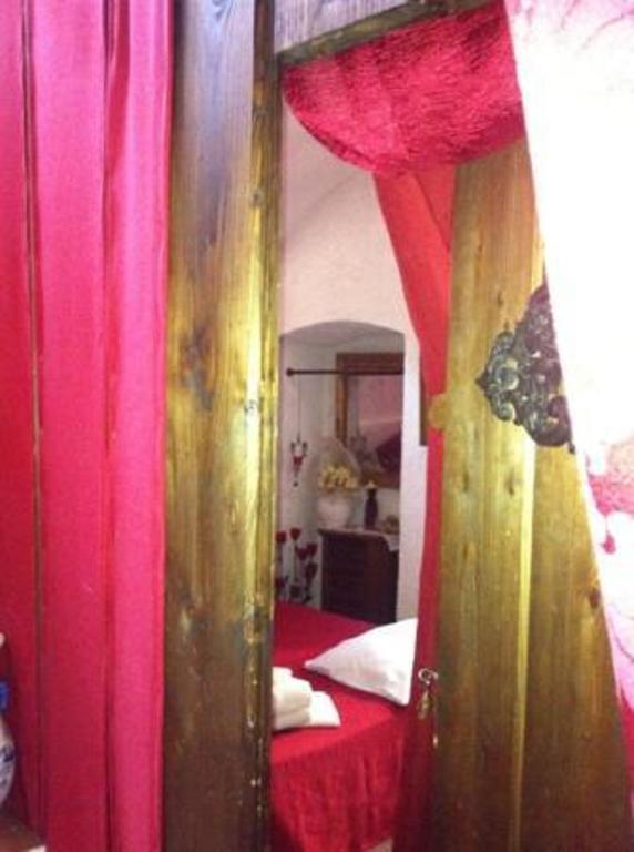 Le Petit Chateau Bed & Breakfast Dolceacqua Oda fotoğraf